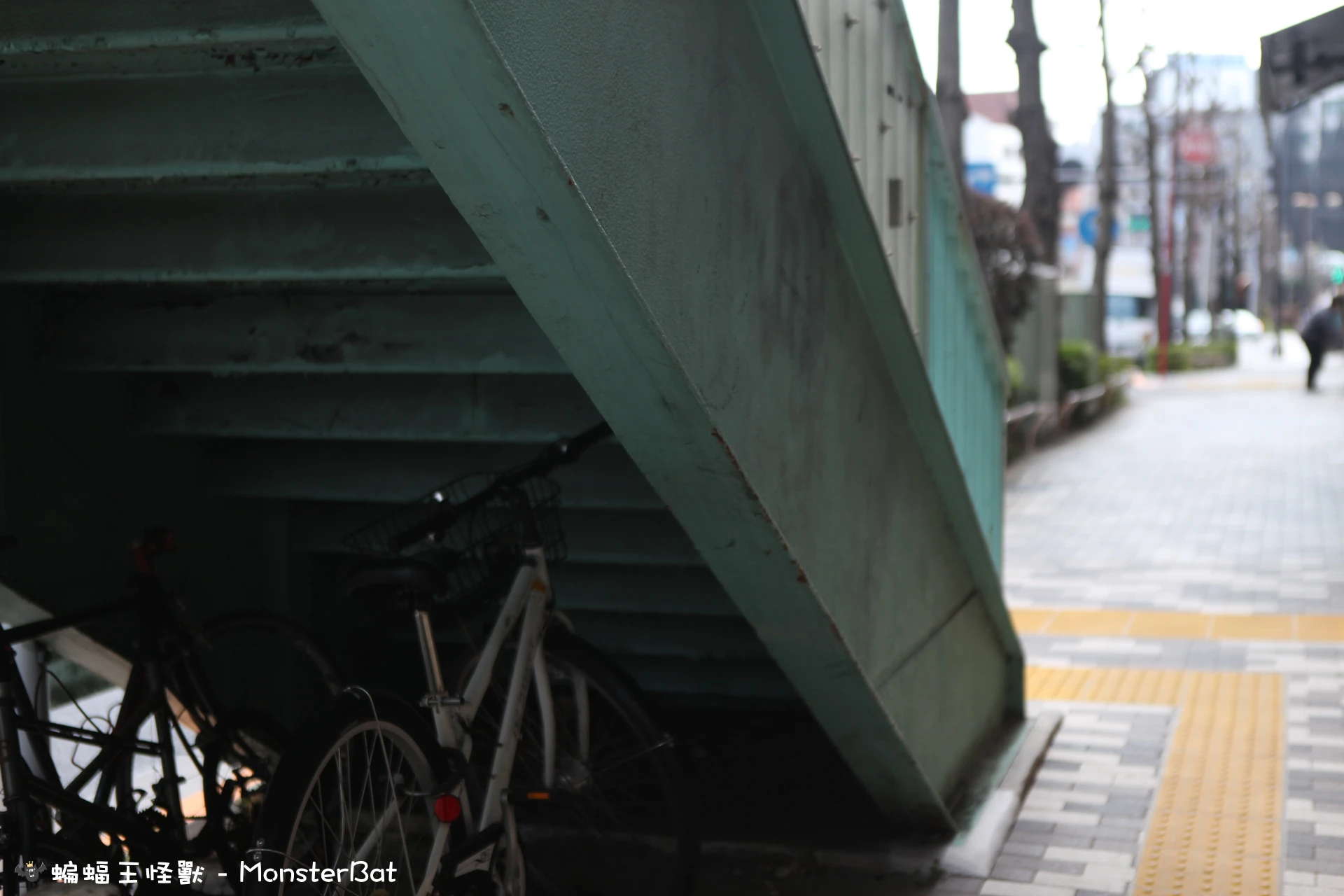 14 – 千登世歩道橋